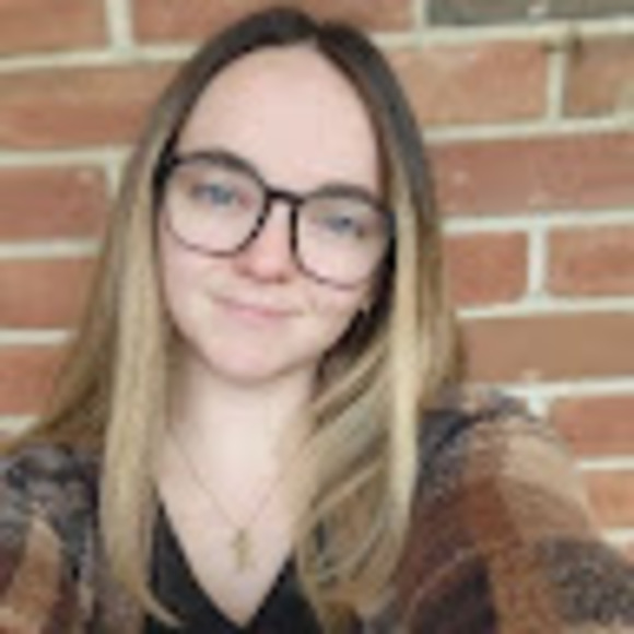 Meet your Posher, Dezirae - Picture 1 of 1